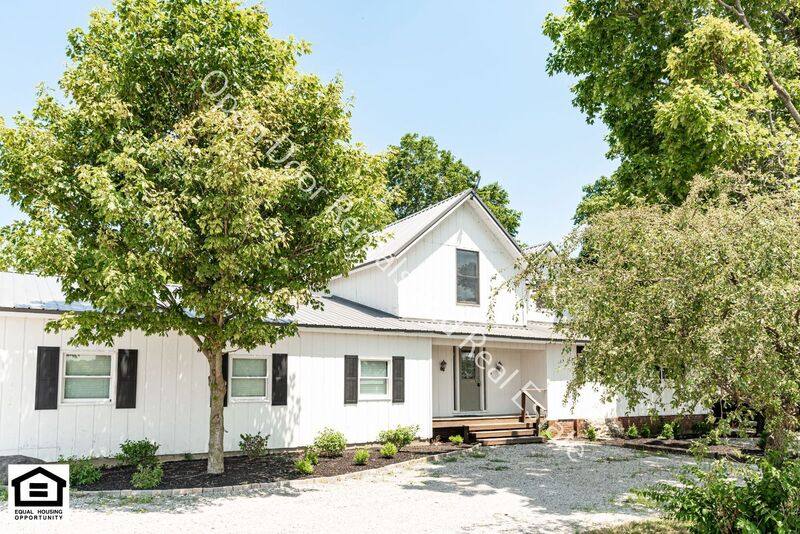 Apartment for rent at 20329 Notestine Rd #2, Woodburn, IN 46797
