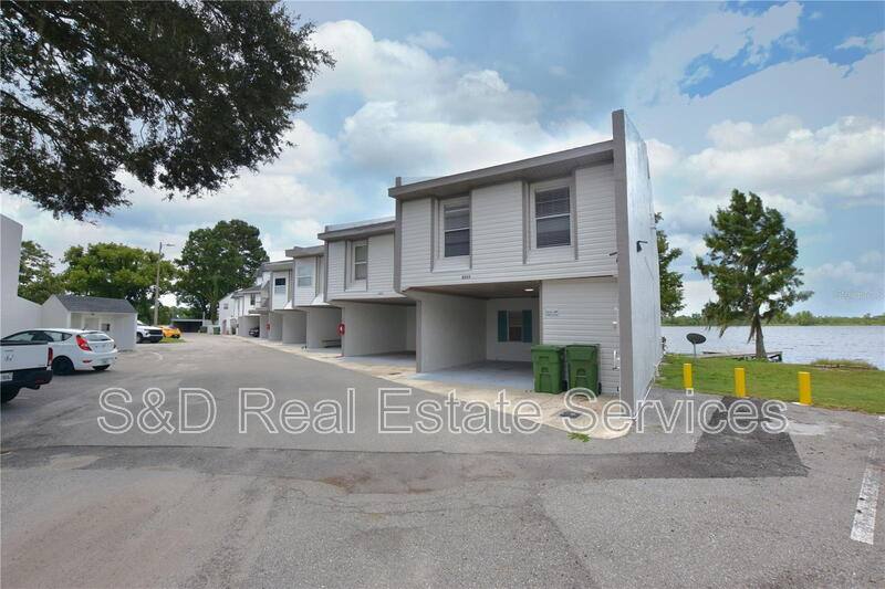 Townhouse for rent at 2211 9th St SE, Winter Haven, FL 33880