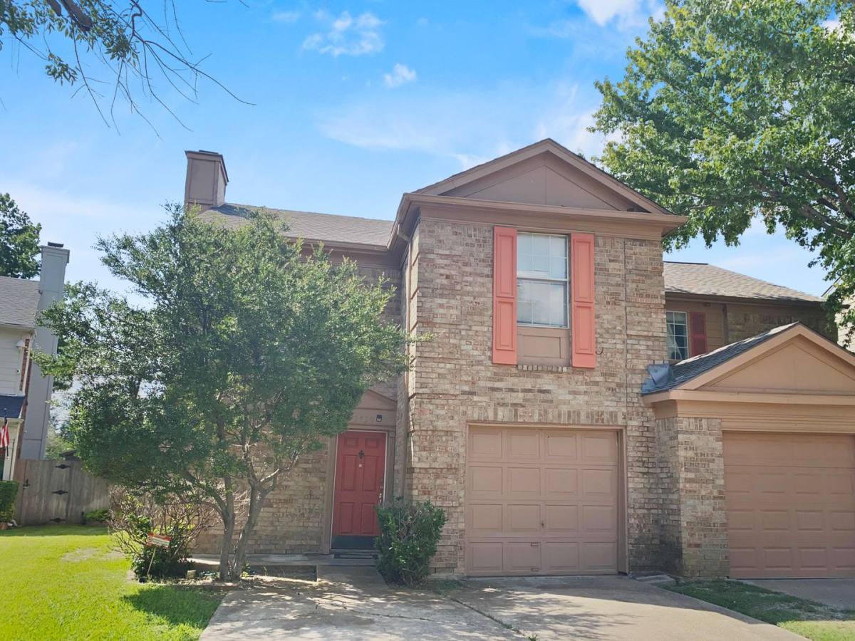 Townhouse for rent at 3520 Tads Lane, Arlington, TX 76014