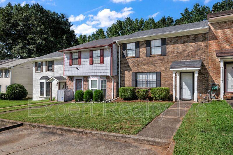 Townhouse for rent at 2346 Grayson Valley Circle, Birmingham, AL 35235