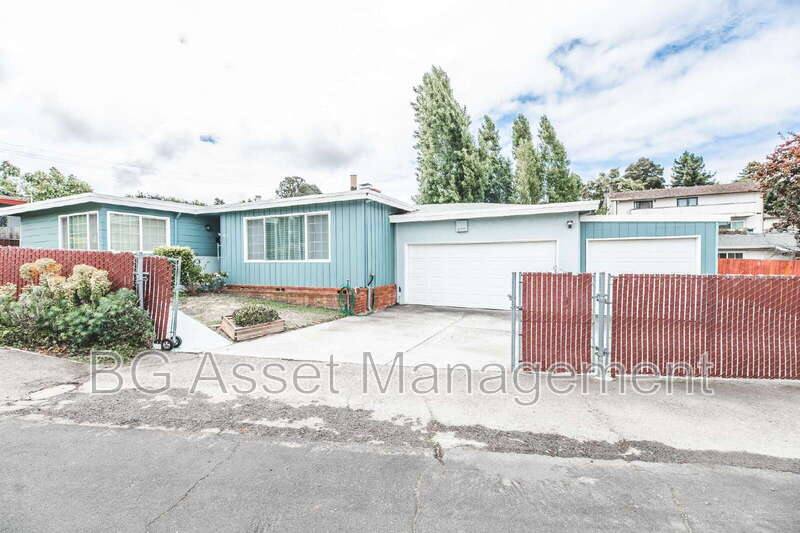 House for rent at 1011 Manor Rd, El Sobrante, CA 94803
