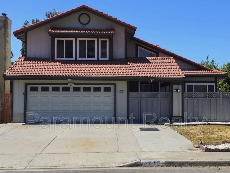 House for rent at 6967 Sessions Dr, San Jose, CA 95119