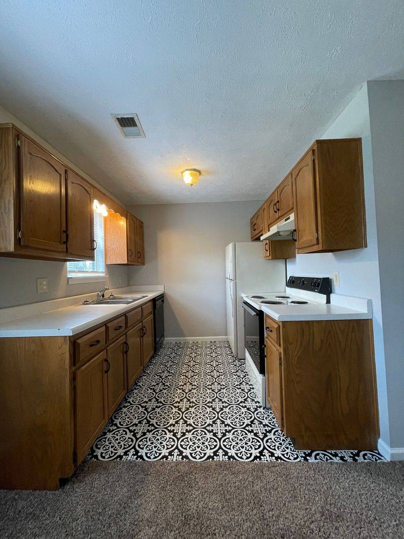 Apartment for rent at 117 Lester Dr, Berea, KY 40403