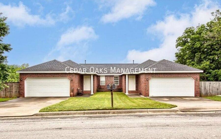 Apartment for rent at 111 Bois D' Arcade St, Farmington, AR 72730