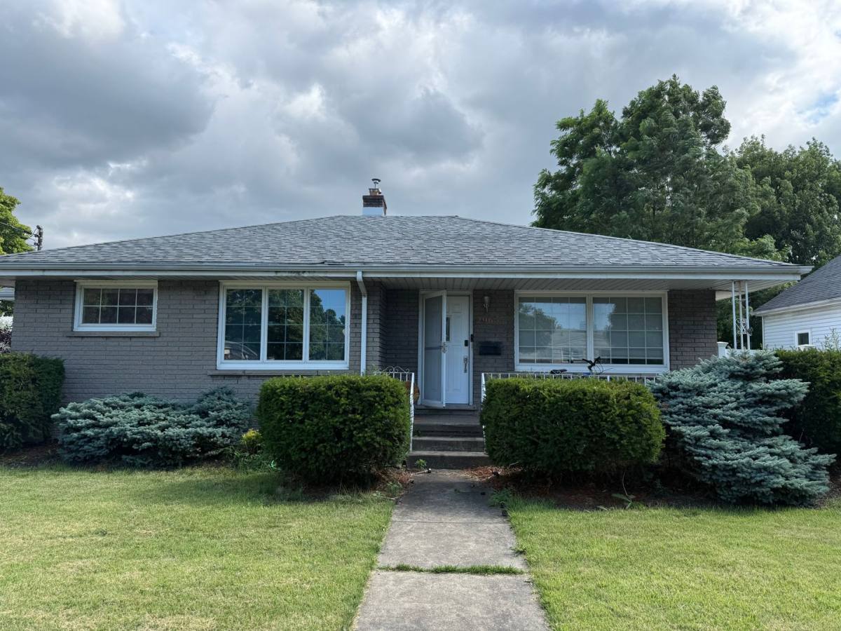 House for rent at 2965 Jerauld Ave, Niagara Falls, NY 14305