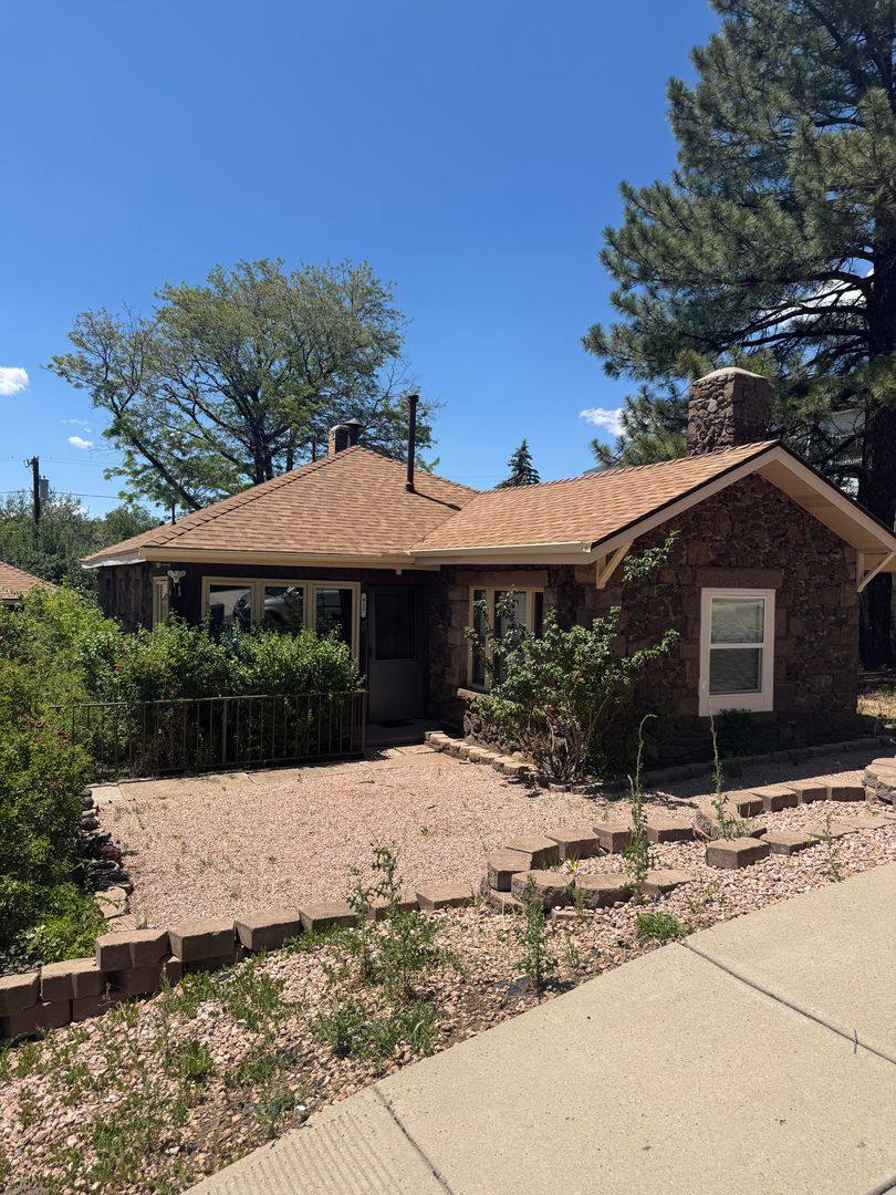 House for rent at 917 N Leroux, Flagstaff, AZ 86001