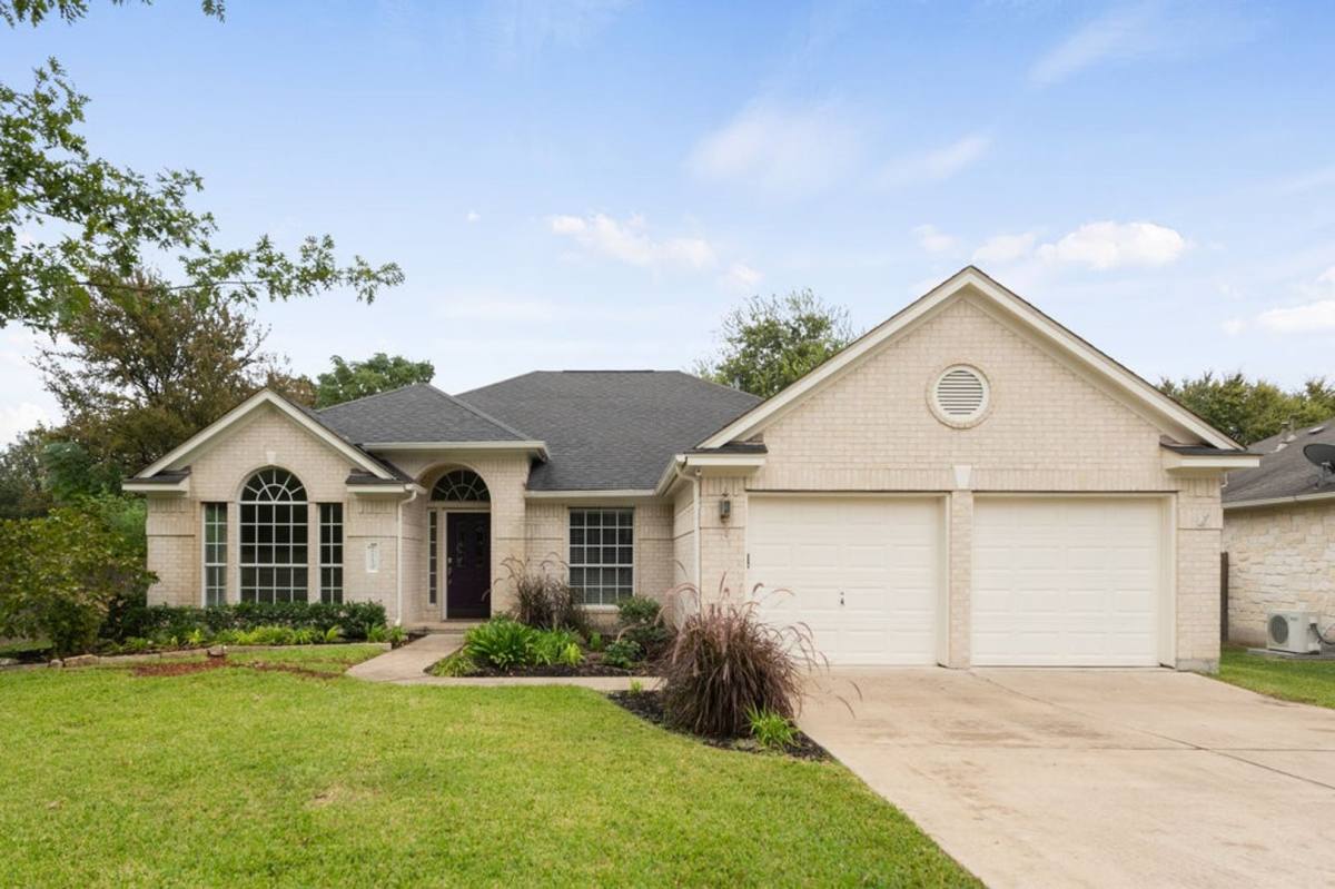 House for rent at 2110 Red Oak Circle, Round Rock, TX 78681