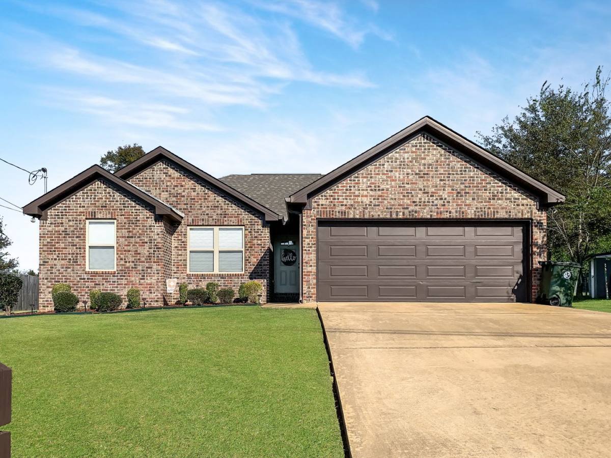House for rent at 1201 17th Ave E, Tuscaloosa, AL 35404