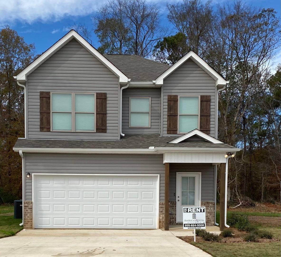 House for rent at 221 Buckhorn Circle, Weaver, AL 36277