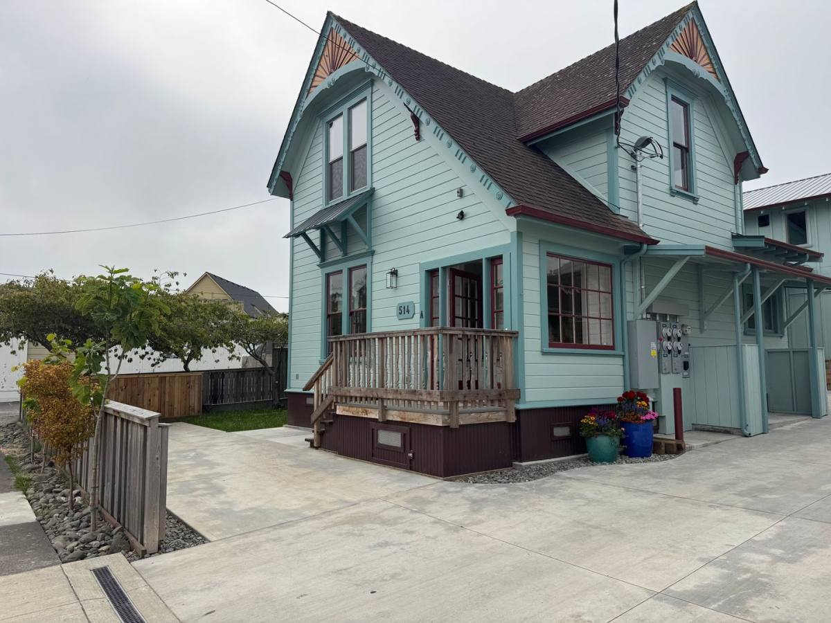 Townhouse for rent at 514 Shaw Ave, Ferndale, CA 95536