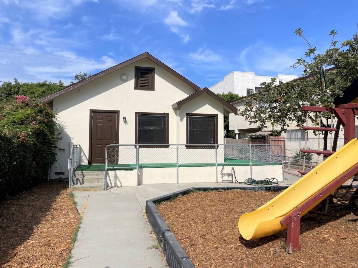 House for rent at 3704 Westwood Blvd, Los Angeles, CA 90034