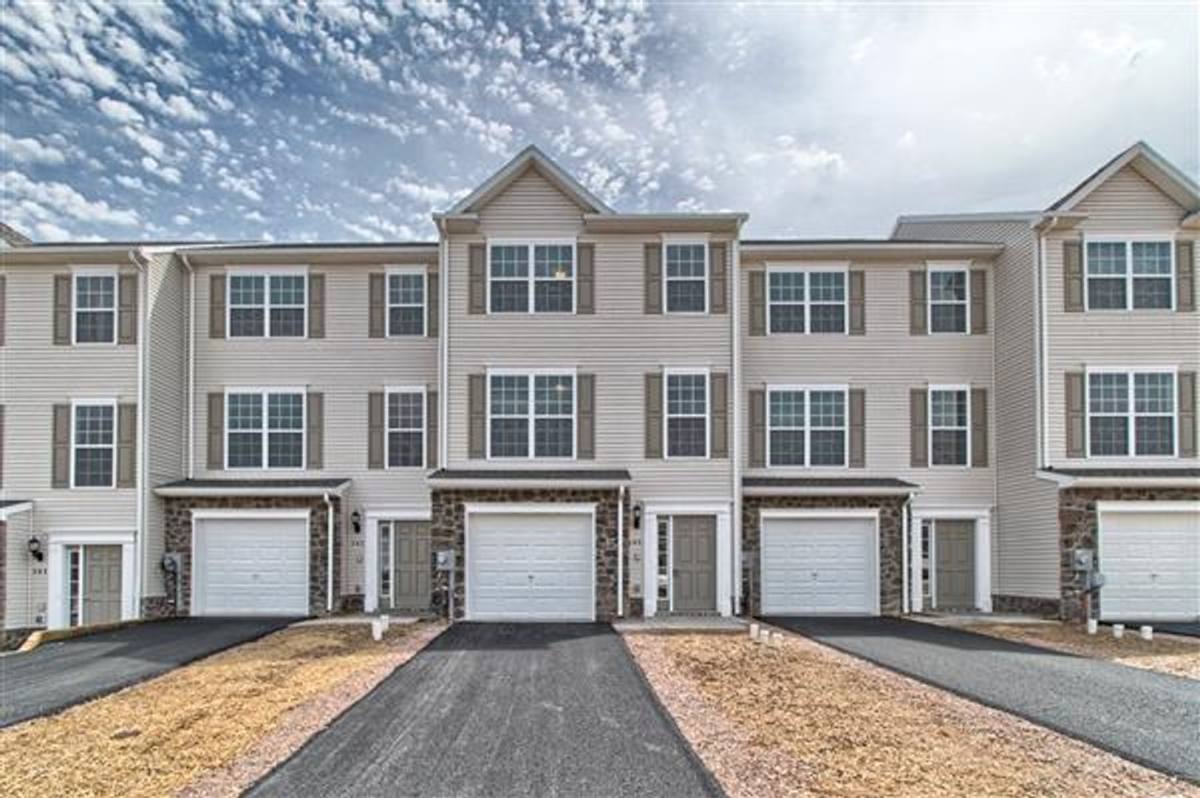 House for rent at 383 Mesa Lane, York, PA 17408