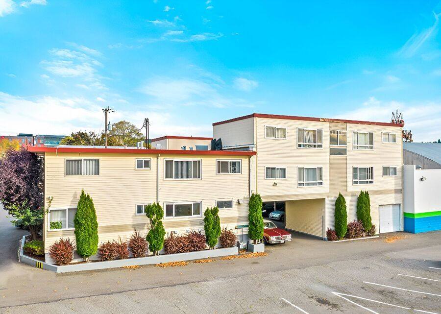 Apartment for rent at 1441 NW 52nd St #5, Seattle, WA 98107