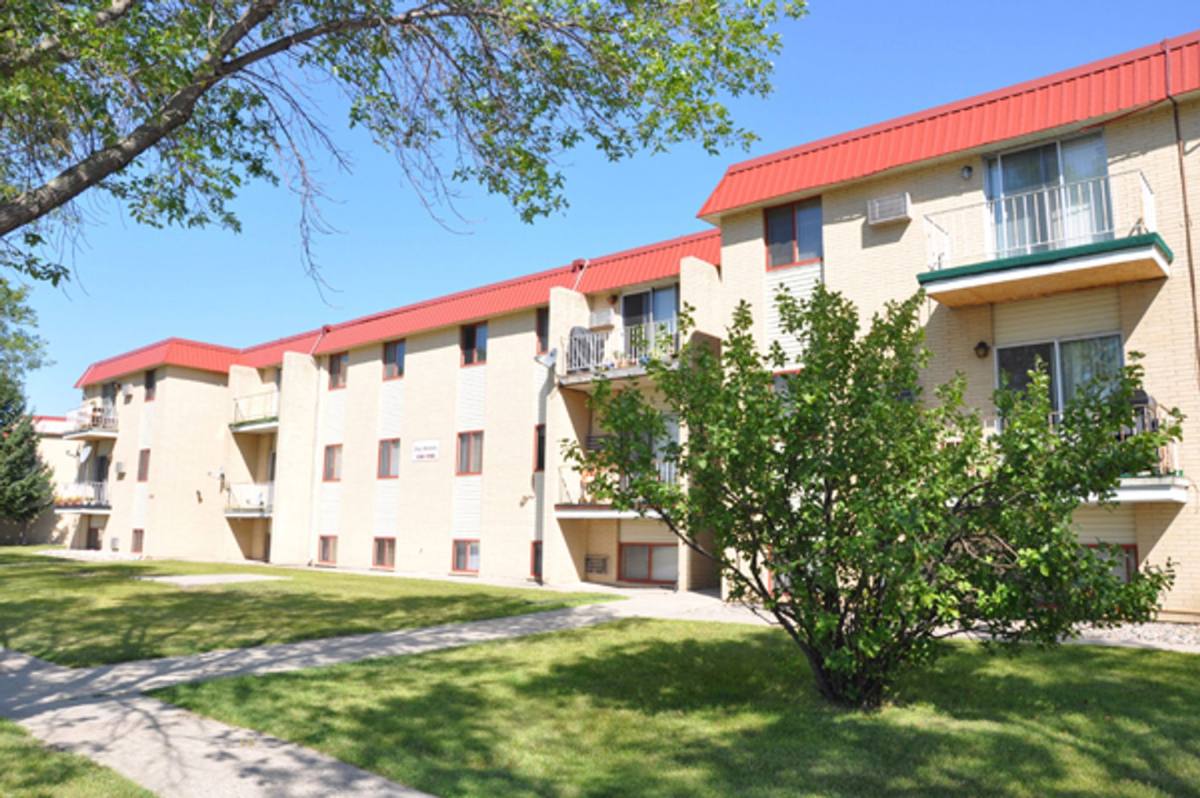 Apartment for rent at 1122 27th Ave S, Moorhead, MN 56560
