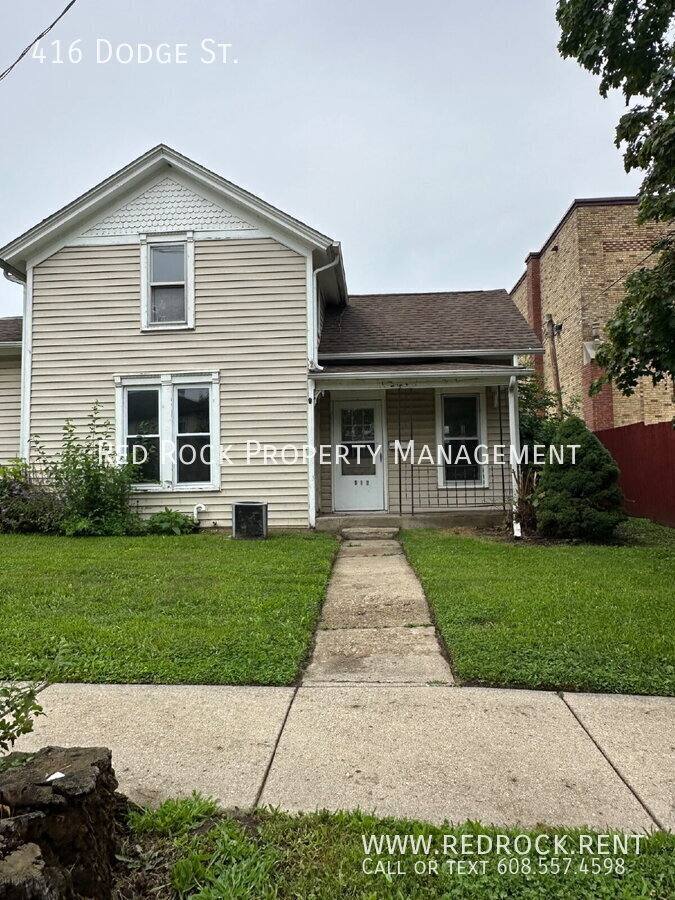 Apartment for rent at 416 Dodge St, Janesville, WI 53548