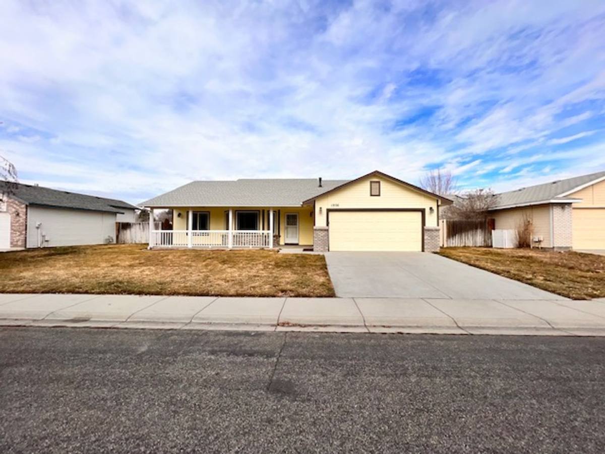 House for rent at 1956 E Birchwood Dr, Eagle, ID 83616
