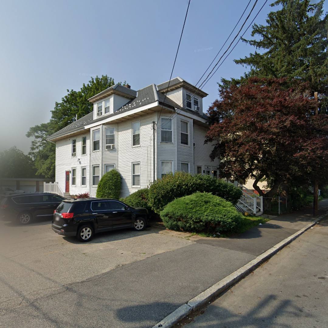 Apartment for rent at 8-10 Howard St, Haverhill, MA 01830