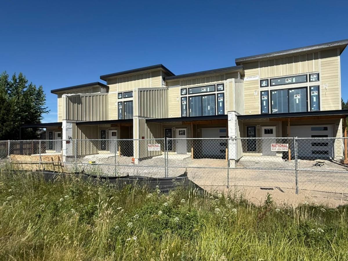 Apartment for rent at 62009 Dantili Rd, Bend, OR 97701