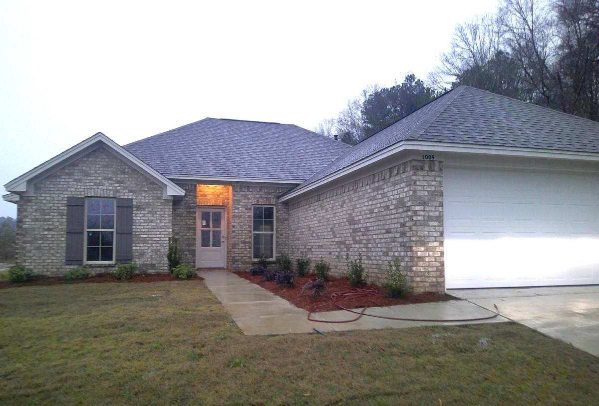 House for rent at 1009 Windrock Dr, Brandon, MS 39042