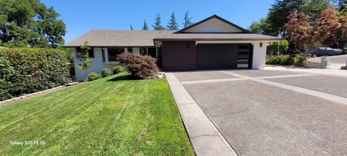 House for rent at 4325 Jennie Way, Medford, OR 97504