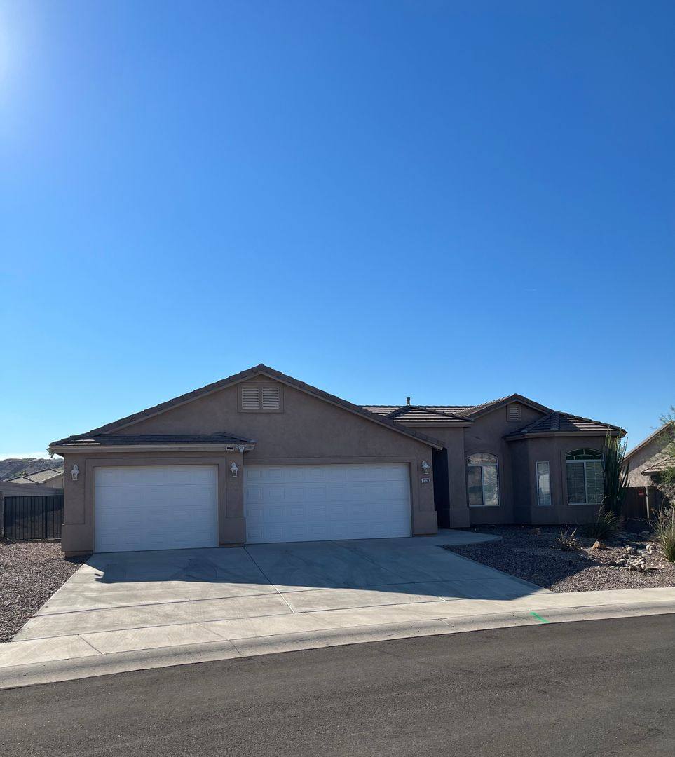 House for rent at 2826 Quail Song Lane, Bullhead City, AZ 86429