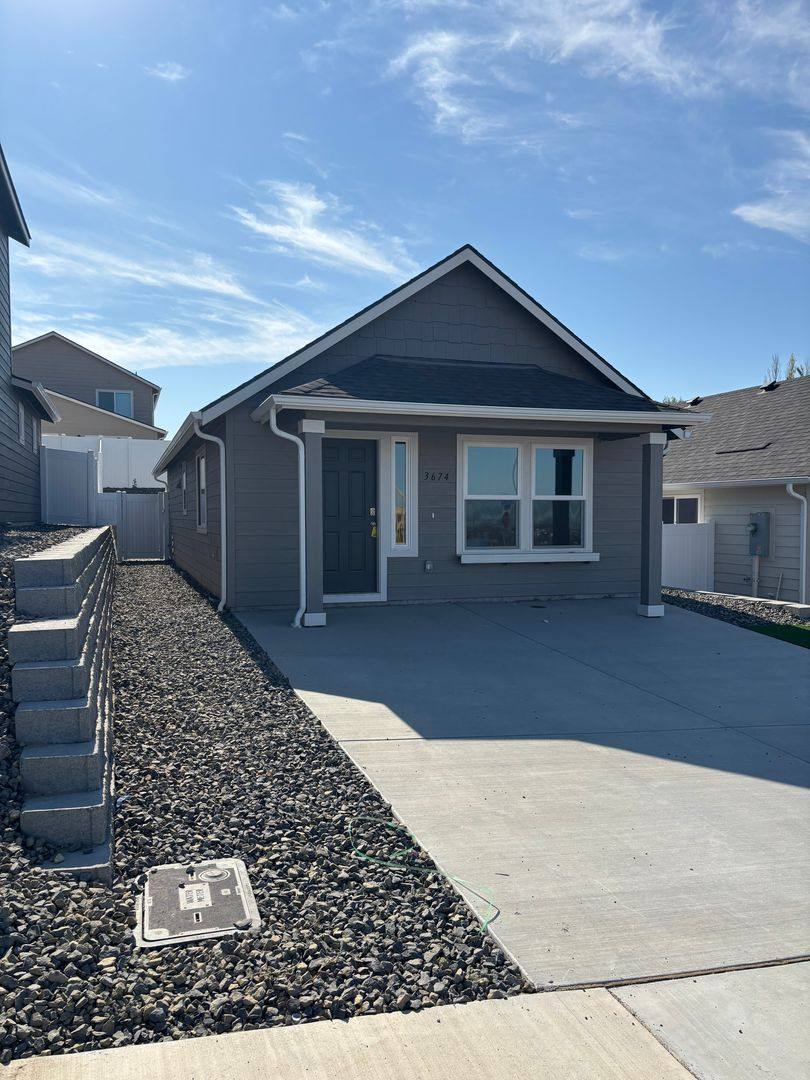 House for rent at 3674 S Quay St, Kennewick, WA 99338