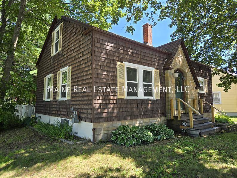 House for rent at 885 Minot Ave, Auburn, ME 04210