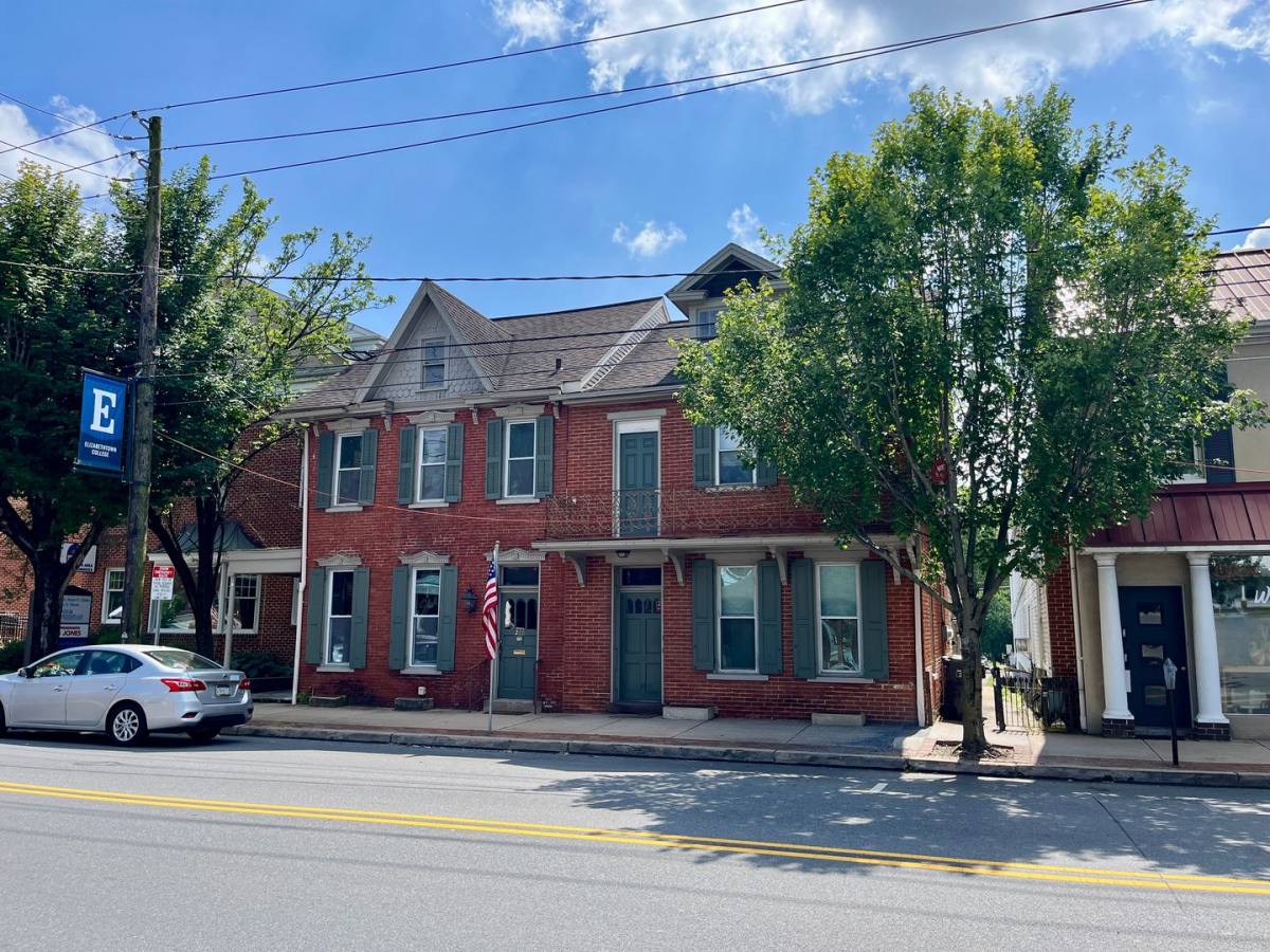 Apartment for rent at 216 S Market St, Elizabethtown, PA 17022