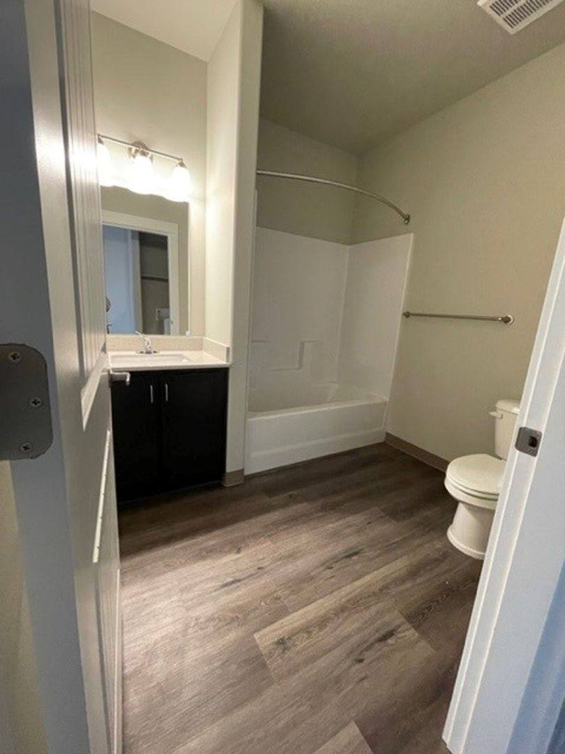 Apartment for rent at 1392 SE Yarrow Ave, Madras, OR 97741