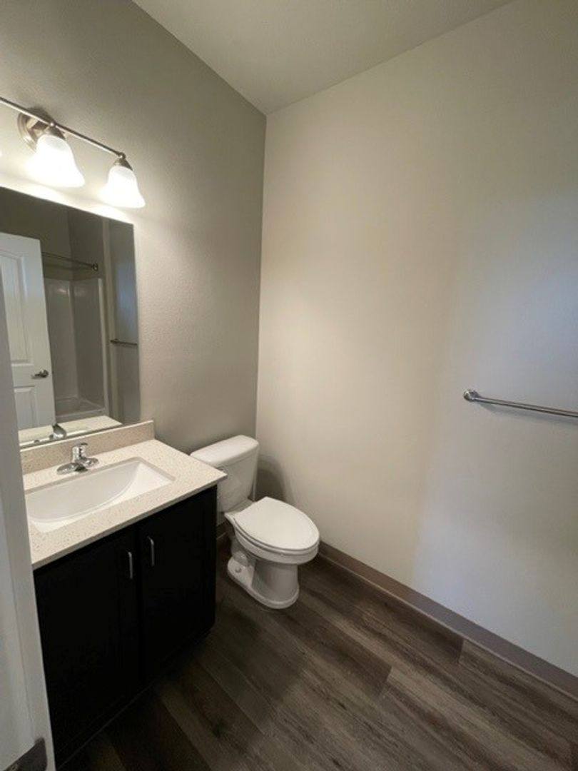 Apartment for rent at 1392 SE Yarrow Ave, Madras, OR 97741