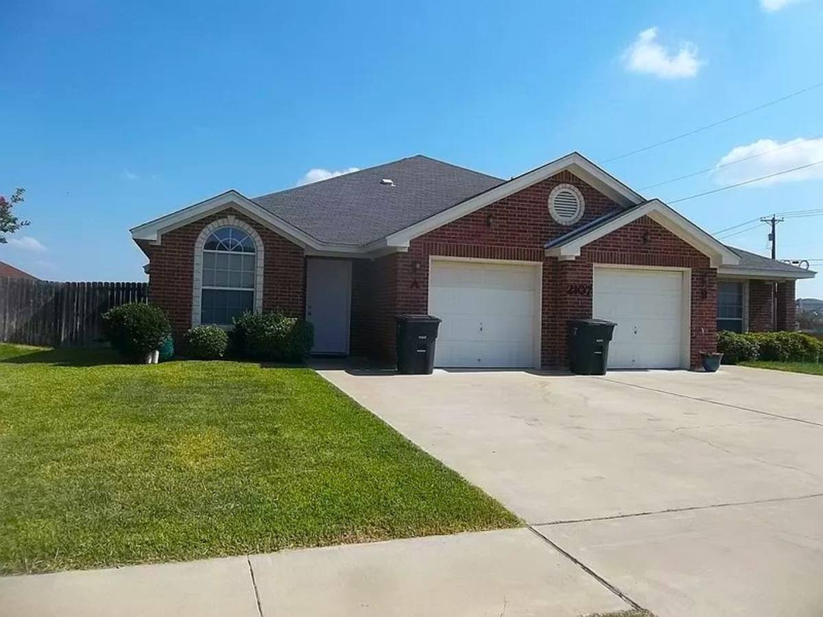 Townhouse for rent at 2107 Charleston Court, Killeen, TX 76542