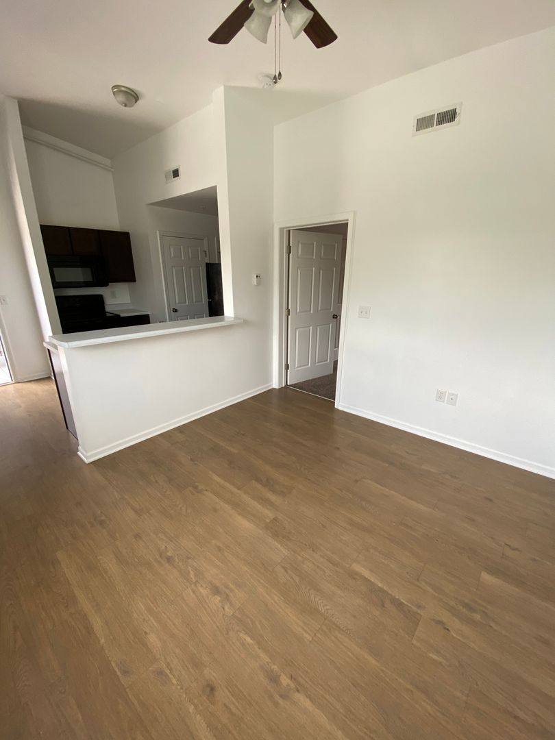 Apartment for rent at 404 Jefferson St, Warrensburg, MO 64093