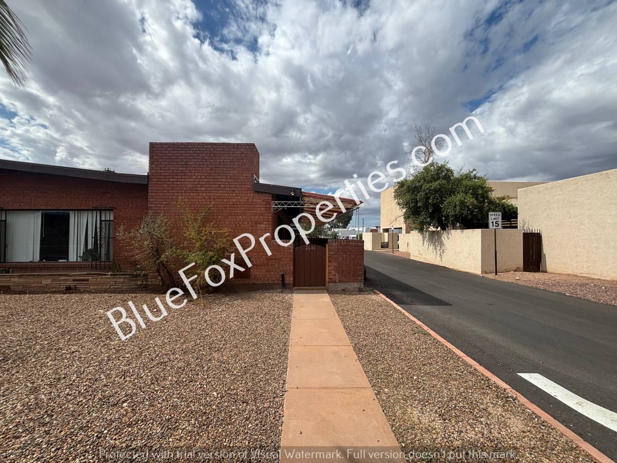 Townhouse for rent at 2640 E 10th St, Tucson, AZ 85716