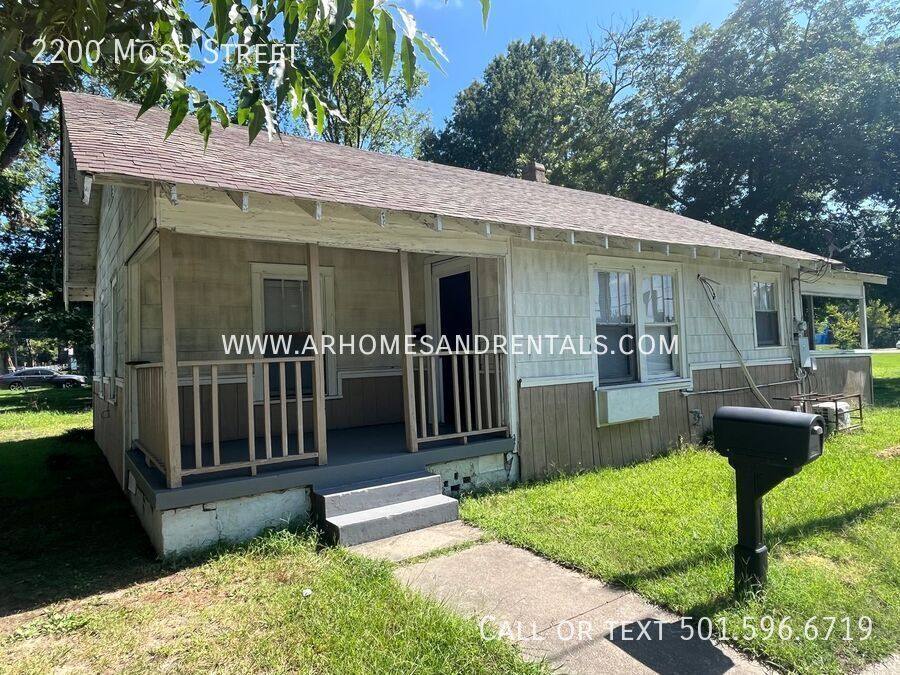 House for rent at 2200 Moss St, North Little Rock, AR 72114