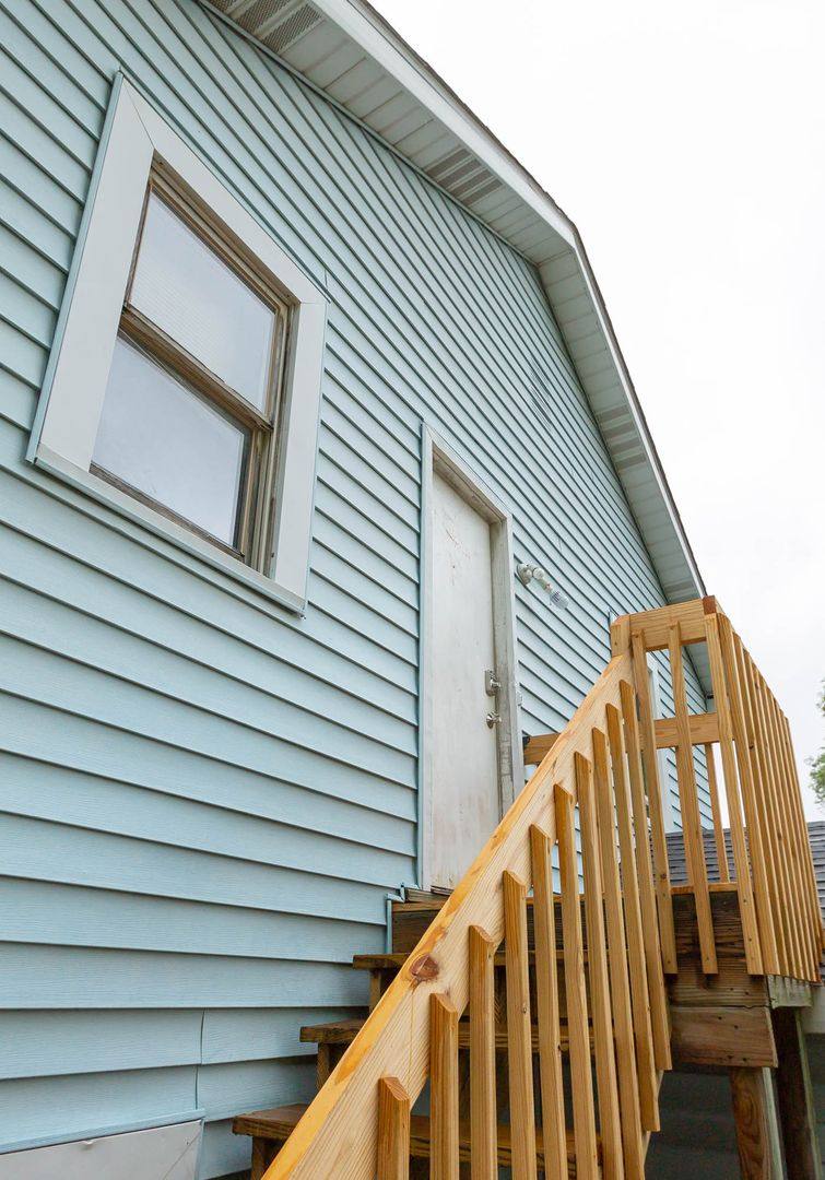 Apartment for rent at 1409 W Jackson St, Muncie, IN 47303
