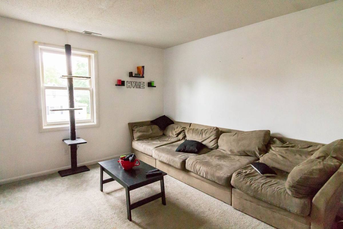 Apartment for rent at 1409 W Jackson St, Muncie, IN 47303