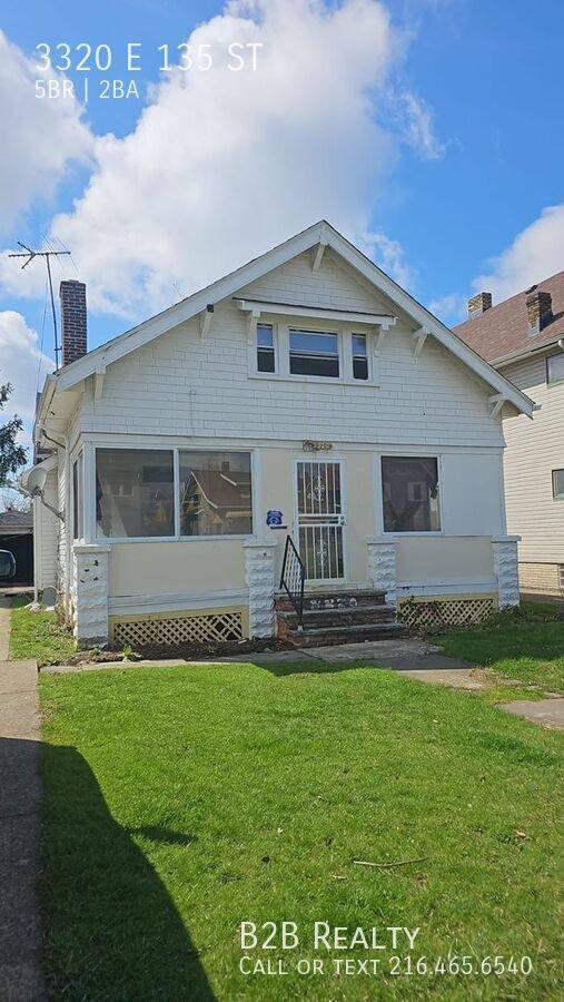 House for rent at 3320 E 135 St, Cleveland, OH 44120