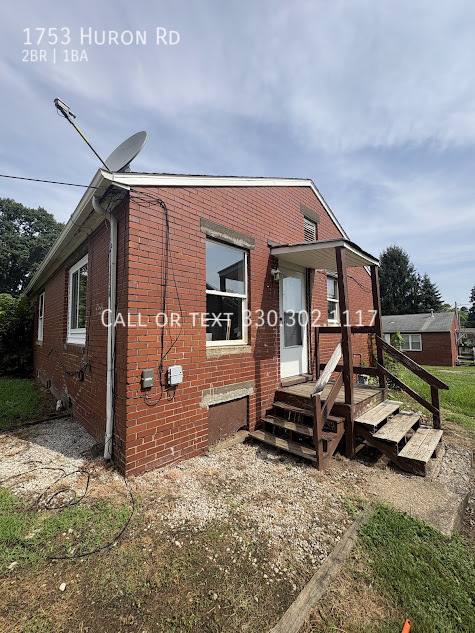 Townhouse for rent at 1753 Huron Rd, Massillon, OH 44646