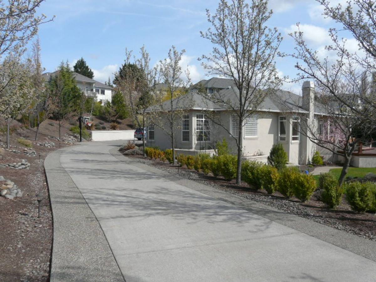 House for rent at 1474 Montclair Terrace, Medford, OR 97504