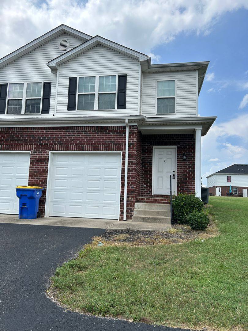 Apartment for rent at 243 Moss View St, Bowling Green, KY 42101