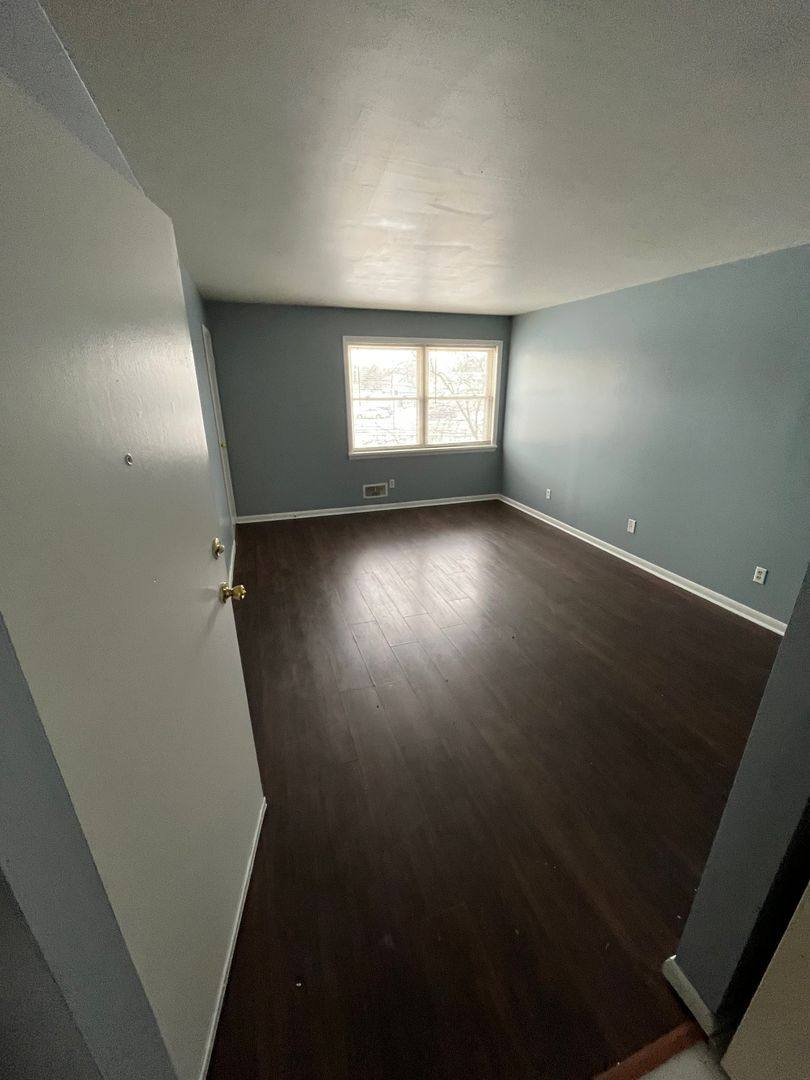 Apartment for rent at 2317 W Lawrence, Springfield, IL 62704