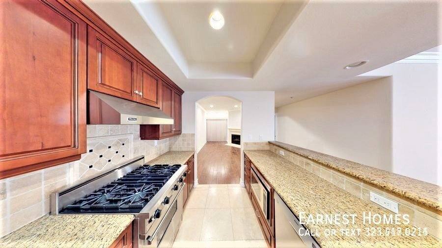Condo for rent at 12045 Hoffman St #105, Studio City, CA 91604