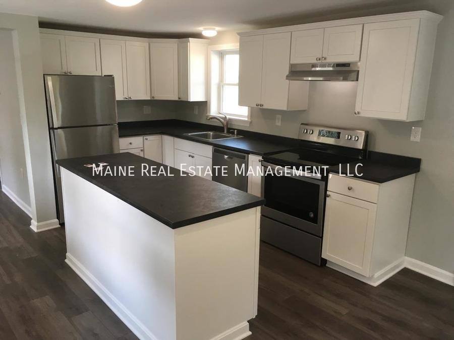 House for rent at 41 Parker St, Bangor, ME 04401