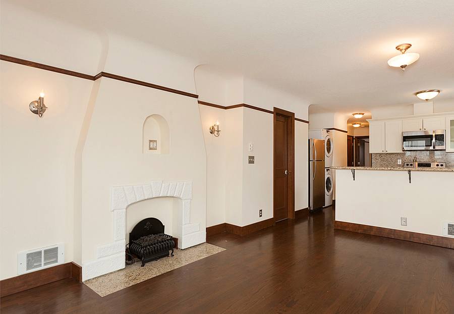 Apartment for rent at 6710 Greenwood Ave #5, Seattle, WA 98103