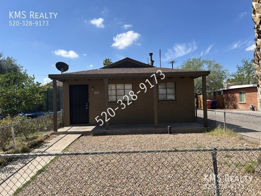 Townhouse for rent at 4510 E 19th St, Tucson, AZ 85711