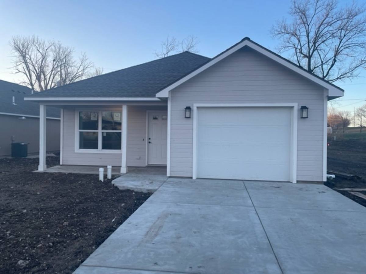 House for rent at 1615 Hill Valley Dr, Manhattan, KS 66502