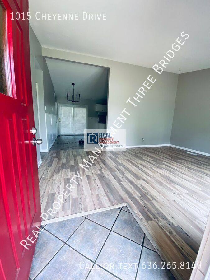 House for rent at 1015 Cheyenne Dr, Florissant, MO 63033