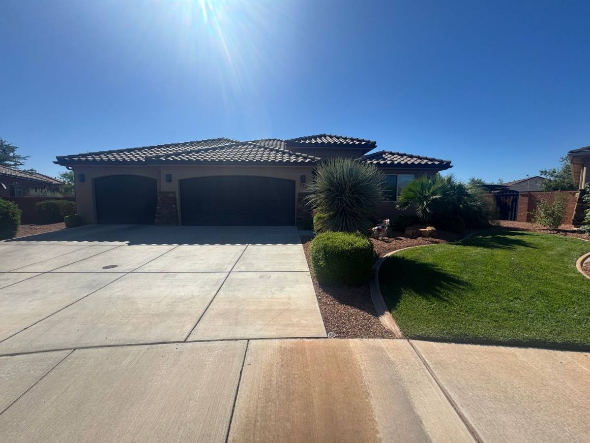 House for rent at 376 E Desert Garden Lane, Ivins, UT 84738