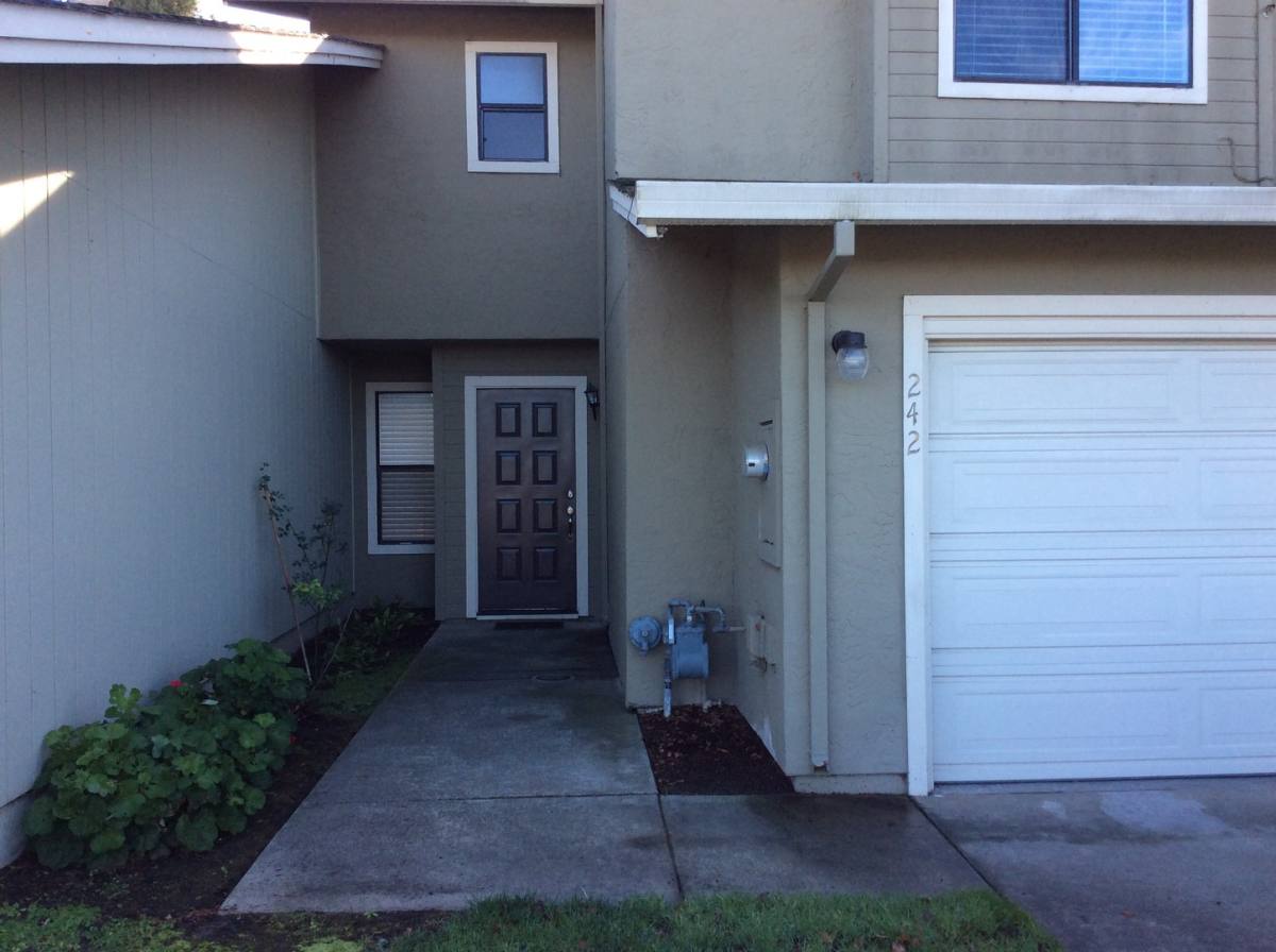 Townhouse for rent at 242 Brookhaven Lane, Watsonville, CA 95076
