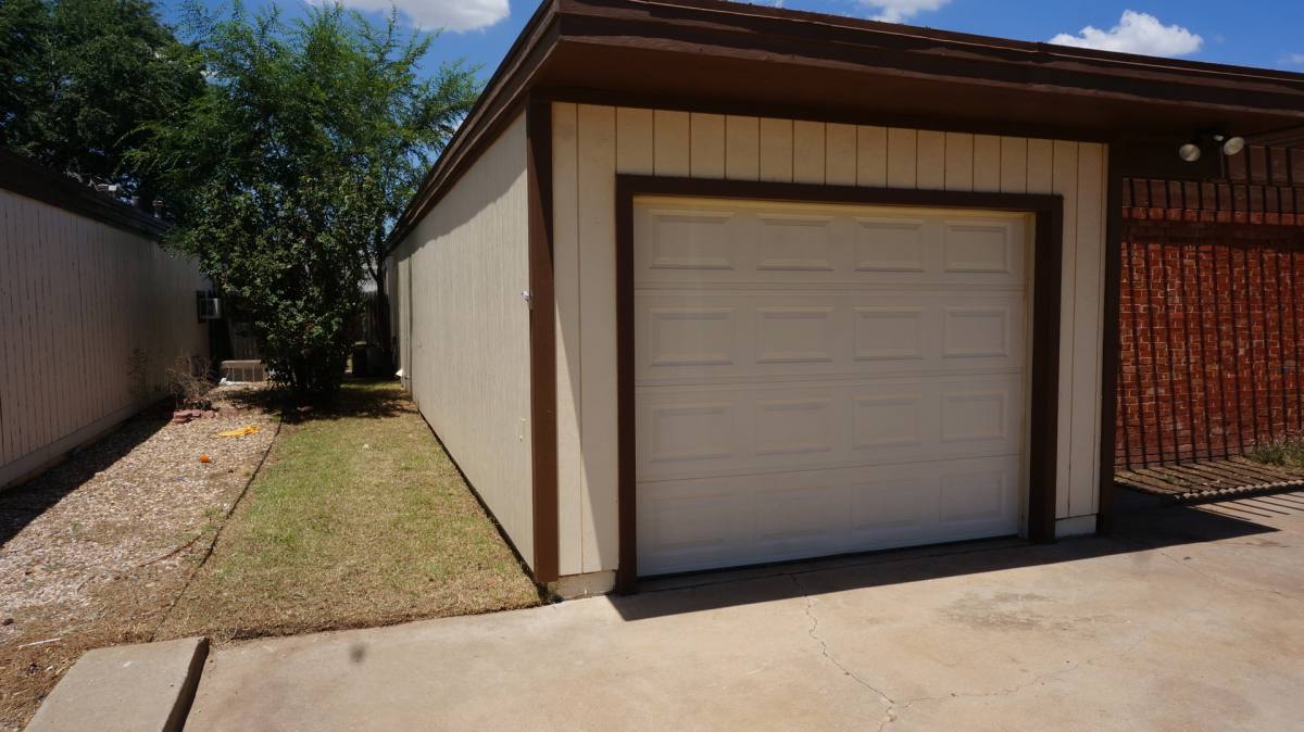 Townhouse for rent at 3720 53rd, Lubbock, TX 79413